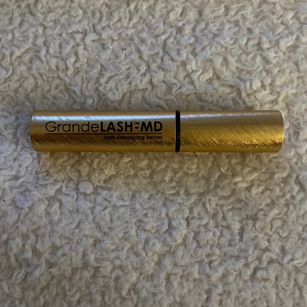 Grande lash serum